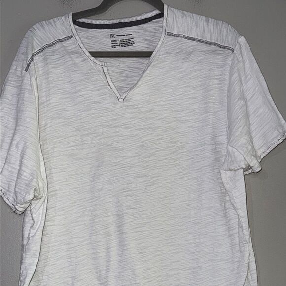 INC International Concepts White V-Neck Short Sleeve Tee - Picture 4 of 10
